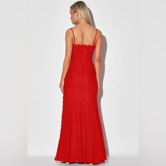 Lulus Song of the Siren Red Lace Maxi Dress Sleeveless with Slit Size Small NWT - Picture 4 of 10